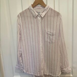 Rails White and Pink Striped Shirt. 55%linen 45%rayon. Size medium